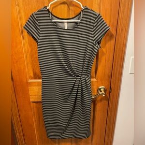 Gilli Black and Gray Striped short sleeve Dress size Large